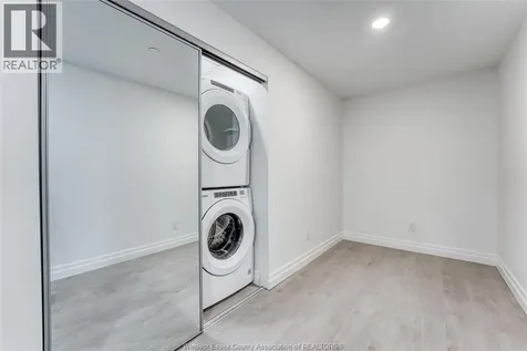 3290 Stella Crescent Windsor ON N8T 3R8