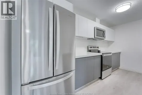 3290 Stella Crescent Windsor ON N8T 3R8