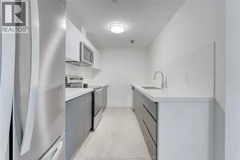 3290 Stella Crescent Windsor ON N8T 3R8