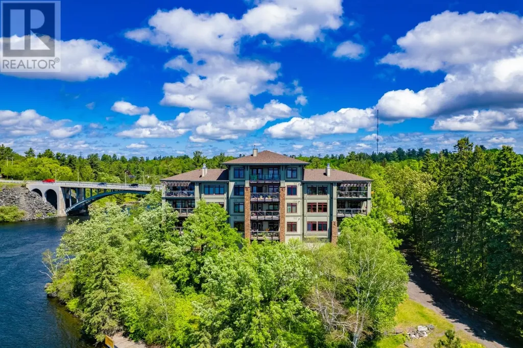 103 10 Forestry Bay Kenora ON P9N 0H6