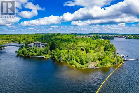 103 10 Forestry Bay Kenora ON P9N 0H6