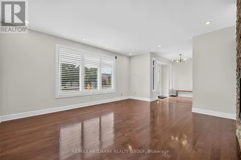 1559 Queensdale Avenue Ottawa ON K1T 1J3