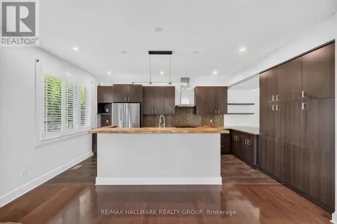 1559 Queensdale Avenue Ottawa ON K1T 1J3