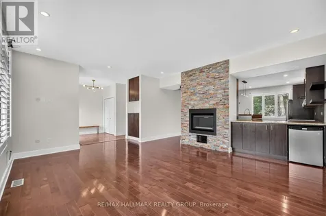 1559 Queensdale Avenue Ottawa ON K1T 1J3