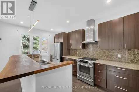 1559 Queensdale Avenue Ottawa ON K1T 1J3