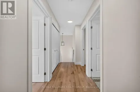 1559 Queensdale Avenue Ottawa ON K1T 1J3