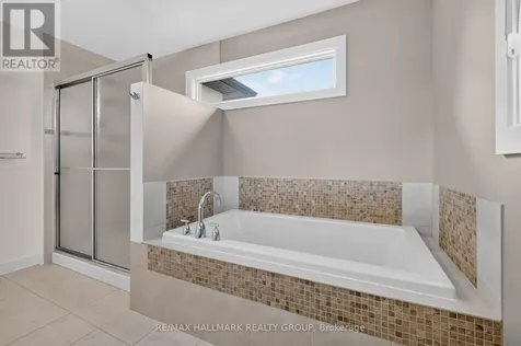 1559 Queensdale Avenue Ottawa ON K1T 1J3