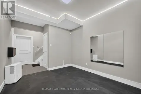 1559 Queensdale Avenue Ottawa ON K1T 1J3