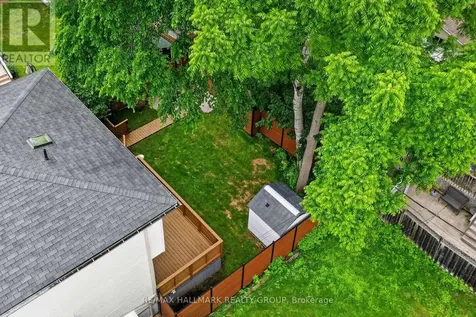 1559 Queensdale Avenue Ottawa ON K1T 1J3