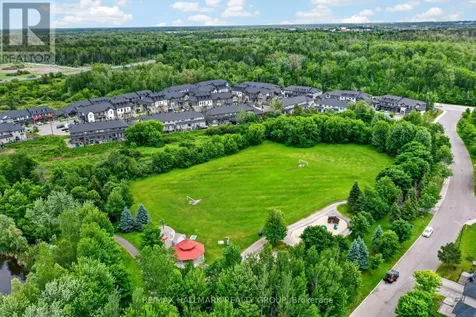 1559 Queensdale Avenue Ottawa ON K1T 1J3