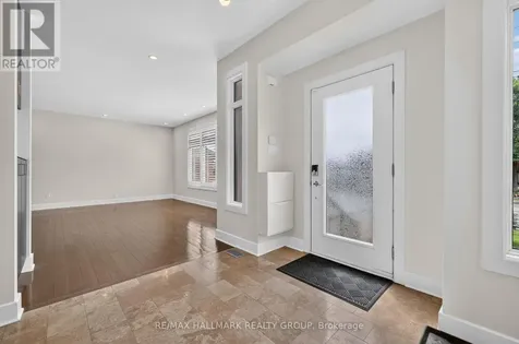 1559 Queensdale Avenue Ottawa ON K1T 1J3