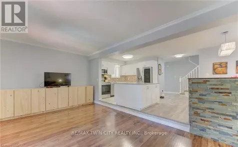39 Chantilly Street Kitchener ON N2R 1V7