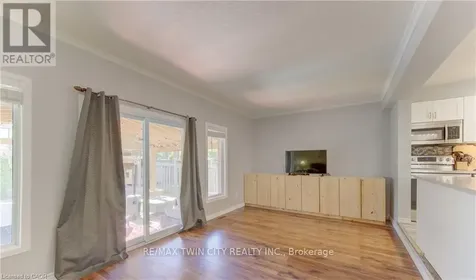 39 Chantilly Street Kitchener ON N2R 1V7
