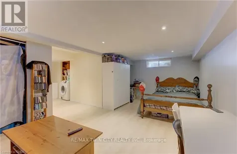 39 Chantilly Street Kitchener ON N2R 1V7