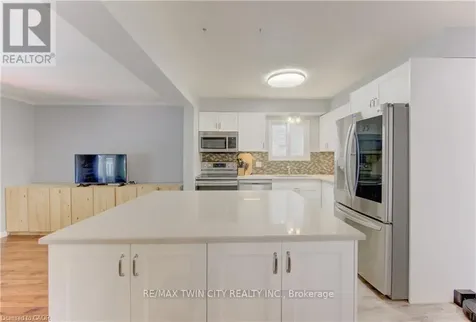 39 Chantilly Street Kitchener ON N2R 1V7