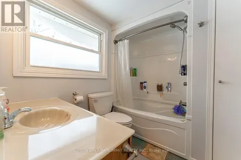 206 6th Avenue East Owen Sound ON N4K 2T3
