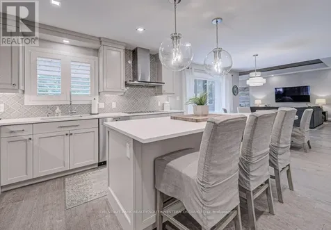 387 Stillmeadow Circle Waterloo ON N2L 5M1