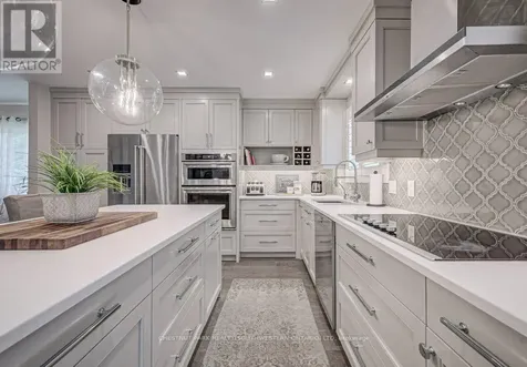 387 Stillmeadow Circle Waterloo ON N2L 5M1