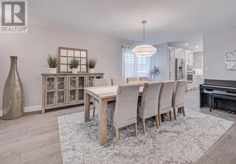 387 Stillmeadow Circle Waterloo ON N2L 5M1