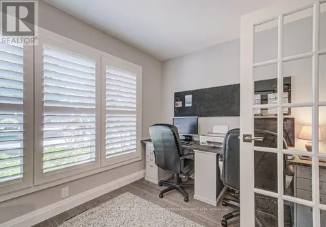 387 Stillmeadow Circle Waterloo ON N2L 5M1