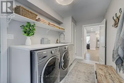 387 Stillmeadow Circle Waterloo ON N2L 5M1