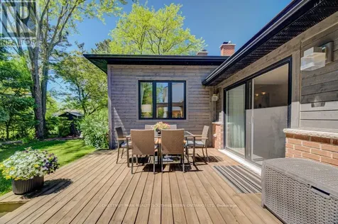 387 Stillmeadow Circle Waterloo ON N2L 5M1