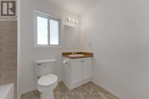 359 Highbrook Crescent Kitchener ON N2E 3P5