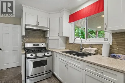 514 Havelock Drive Waterloo ON N2L 4N7
