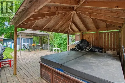 514 Havelock Drive Waterloo ON N2L 4N7