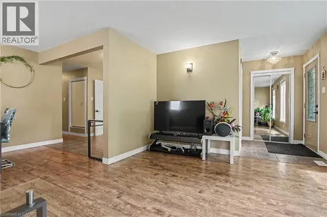 514 Havelock Drive Waterloo ON N2L 4N7