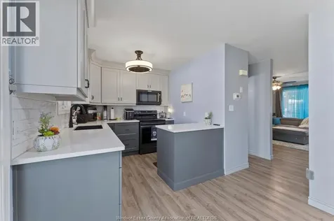 464 Oak Windsor ON N9A 5E6