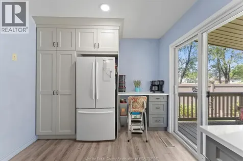 464 Oak Windsor ON N9A 5E6