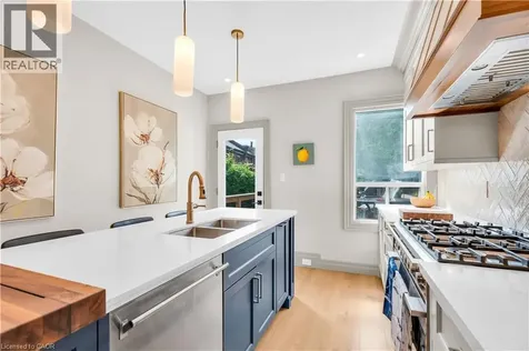76 Pearl Street North Hamilton ON L8R 2Y9
