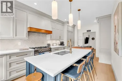 76 Pearl Street North Hamilton ON L8R 2Y9
