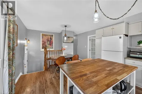 251 Mackenzie Crescent Caledonia ON N3W 1A7