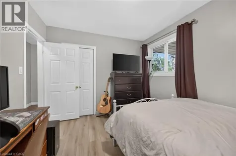 251 Mackenzie Crescent Caledonia ON N3W 1A7