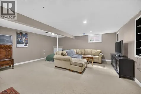 251 Mackenzie Crescent Caledonia ON N3W 1A7