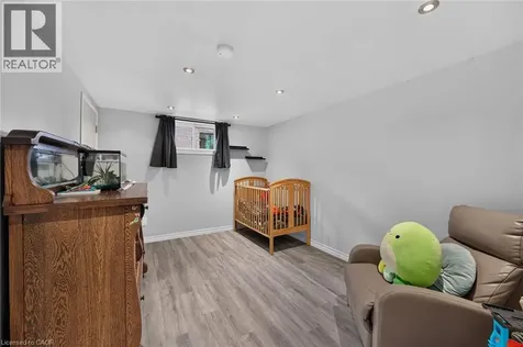 251 Mackenzie Crescent Caledonia ON N3W 1A7