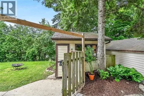 251 Mackenzie Crescent Caledonia ON N3W 1A7