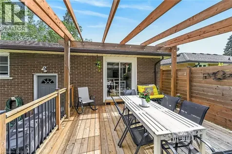 251 Mackenzie Crescent Caledonia ON N3W 1A7