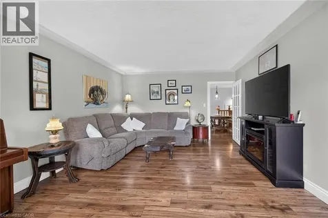 251 Mackenzie Crescent Caledonia ON N3W 1A7