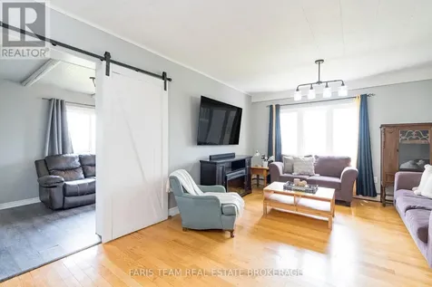 160 Lafontaine Road West Tiny ON L9M 0H1