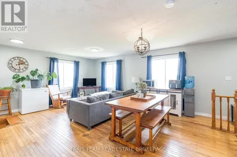 160 Lafontaine Road West Tiny ON L9M 0H1