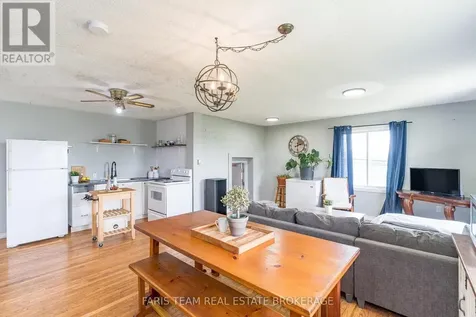 160 Lafontaine Road West Tiny ON L9M 0H1