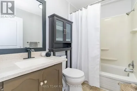 160 Lafontaine Road West Tiny ON L9M 0H1