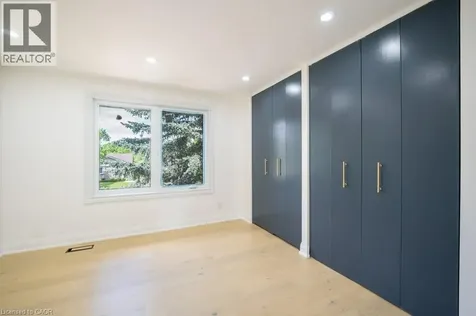 21 Halliwell Drive Kitchener ON N2B 2M5