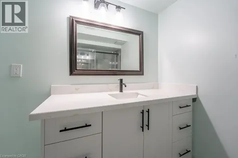 21 Halliwell Drive Kitchener ON N2B 2M5