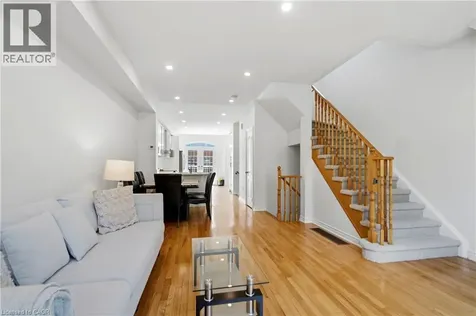 7211 Triumph Lane Mississauga ON L5N 0C5
