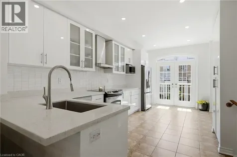 7211 Triumph Lane Mississauga ON L5N 0C5