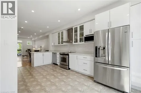 7211 Triumph Lane Mississauga ON L5N 0C5
